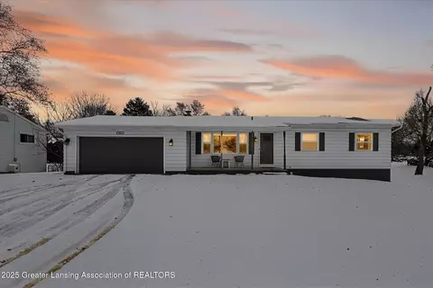 611 S Canal Rd, Lansing, MI 48917