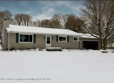 135 Hamilton St, Dimondale, MI 48821