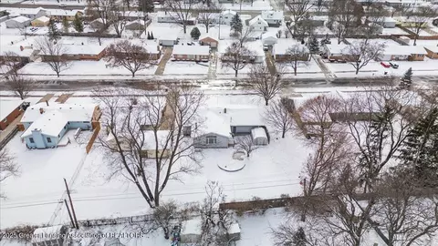 View/Area - 3322 Pickwick Pl, Lansing, MI 48917 photo 9 of 10
