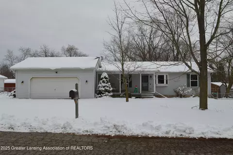 103 Thornway, Potterville, MI 48876