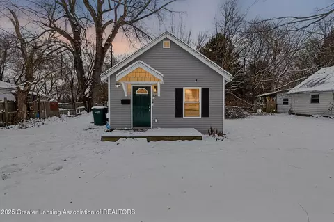 320 E Hodge Ave, Lansing, MI 48910