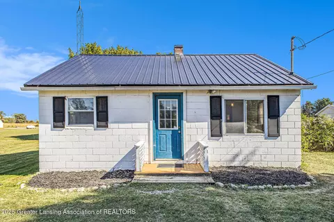 Exterior - 10349 S Francis Rd, Dewitt, MI 48820 photo 2 of 2