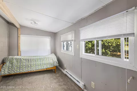 Bedroom - 10349 S Francis Rd, Dewitt, MI 48820 photo 4 of 5