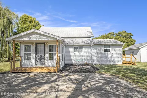 10349 S Francis Rd, Dewitt, MI 48820