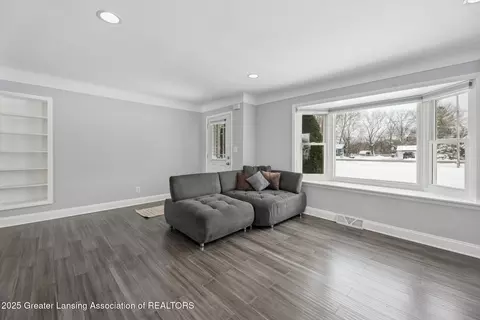 4339 Clinton Rd, Jackson, MI 49201 photo 7
