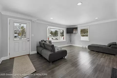 4339 Clinton Rd, Jackson, MI 49201 photo 6