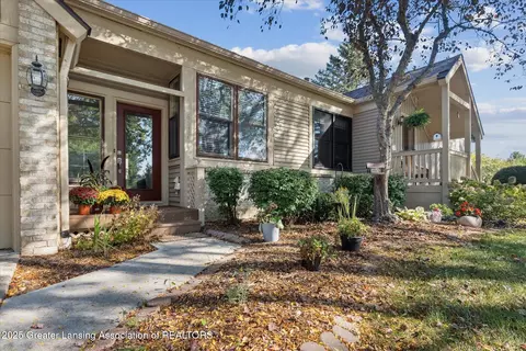 6512 W Springtree Ln #14, Lansing, MI 48917