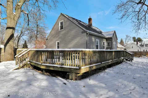 Exterior - 220 E Potter Ave, Lansing, MI 48910 photo 3 of 9