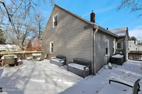 Exterior - 220 E Potter Ave, Lansing, MI 48910 photo 7 of 9