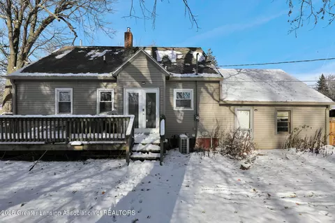 Exterior - 220 E Potter Ave, Lansing, MI 48910 photo 4 of 9