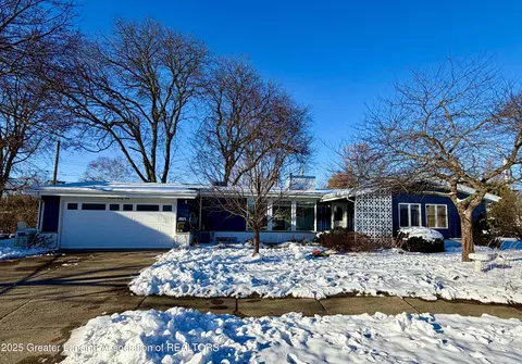 1923 Gay Ln, Lansing, MI 48912