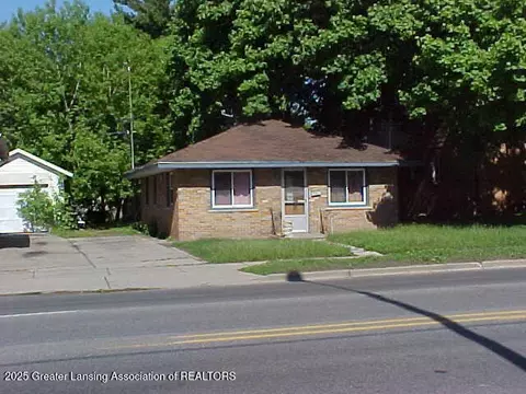 933 N Martin Luther King Jr Blvd, Lansing, MI 48915