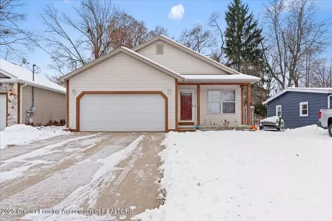 4327 Keller Rd, Holt, MI 48842 photo 2
