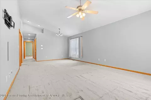 4327 Keller Rd, Holt, MI 48842 photo 7