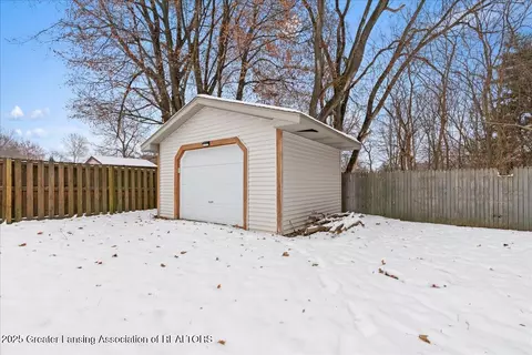 4327 Keller Rd, Holt, MI 48842 photo 36