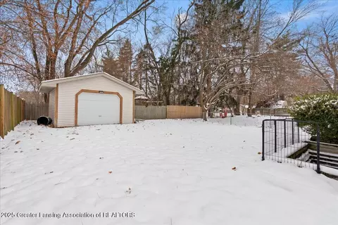 4327 Keller Rd, Holt, MI 48842 photo 32
