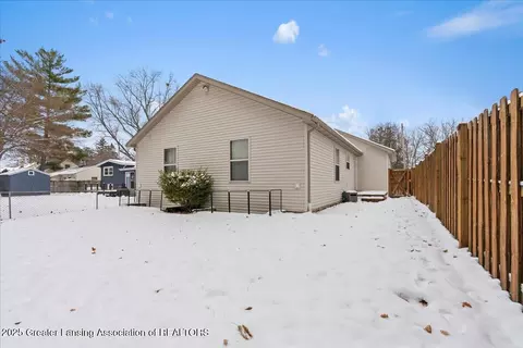 4327 Keller Rd, Holt, MI 48842 photo 33