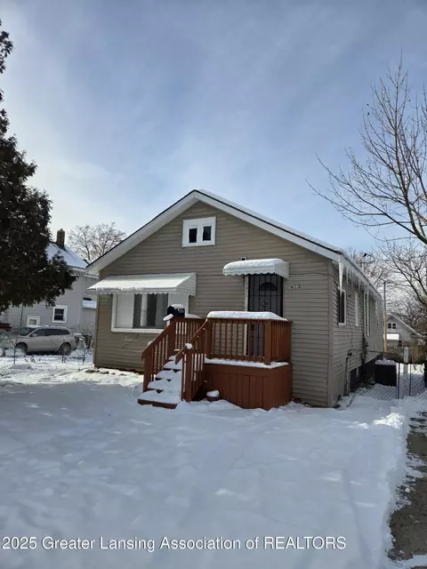 1613 Massachusetts Ave, Lansing, MI 48906
