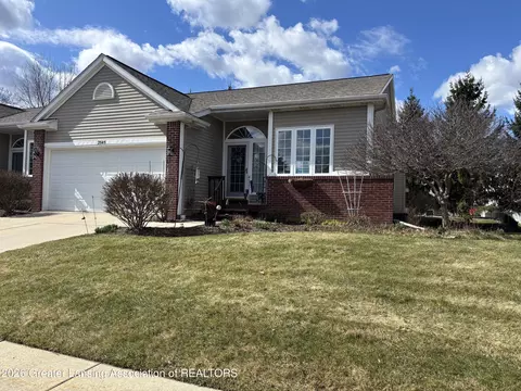 2545 Limerick Cir #8, Holt, MI 48842