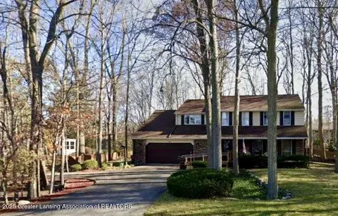 1812 Tupelo Trl, Holt, MI 48842