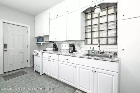 Kitchen - 1024 Eureka St, Lansing, MI 48912 photo 3 of 3