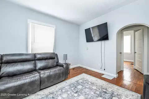 Entry Way - 1024 Eureka St, Lansing, MI 48912 photo 1 of 1