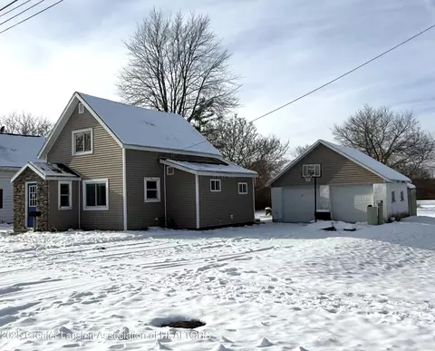 610 Maple St, Saint Louis, MI 48880