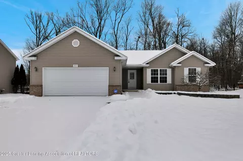 4345 Keelson Dr, Lansing, MI 48911