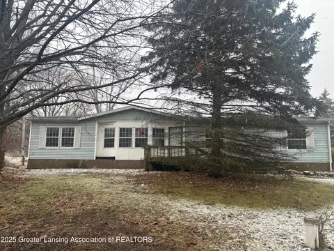 5434 Green Rd, Saint Johns, MI 48879