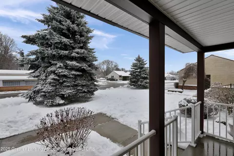 545 Red Cedar Blvd, Williamston, MI 48895 photo 4