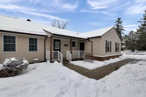 545 Red Cedar Blvd, Williamston, MI 48895 photo 3