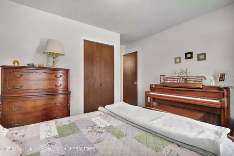 545 Red Cedar Blvd, Williamston, MI 48895 photo 13