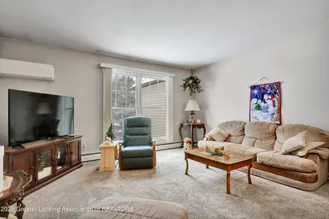 545 Red Cedar Blvd, Williamston, MI 48895 photo 7
