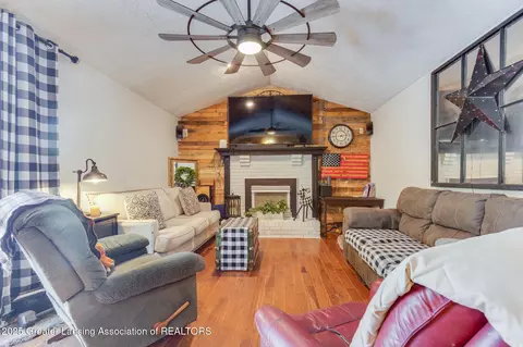 12615 Kruger Ln, Dewitt, MI 48820 photo 10