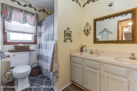 12615 Kruger Ln, Dewitt, MI 48820 photo 17