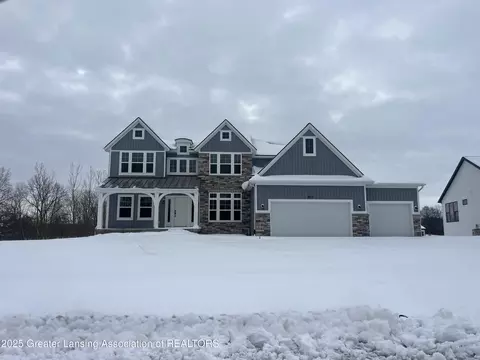 11281 Windswept Dr, Grand Ledge, MI 48837
