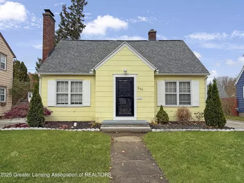 535 Riley St, Lansing, MI 48910