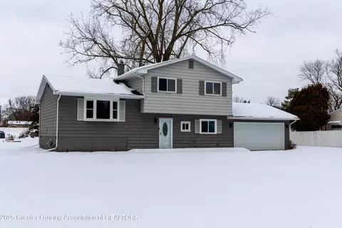 3700 W Holmes Rd, Lansing, MI 48911