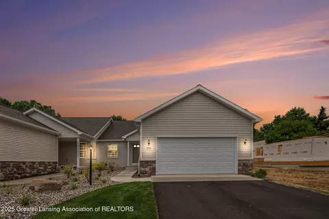 4053 Eastbridge Rd, Stockbridge, MI 49285