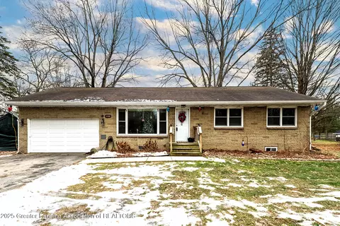 2209 Haslett Rd, East Lansing, MI 48823