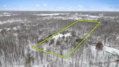 4365 Mack Rd, Howell, MI 48855 photo 2