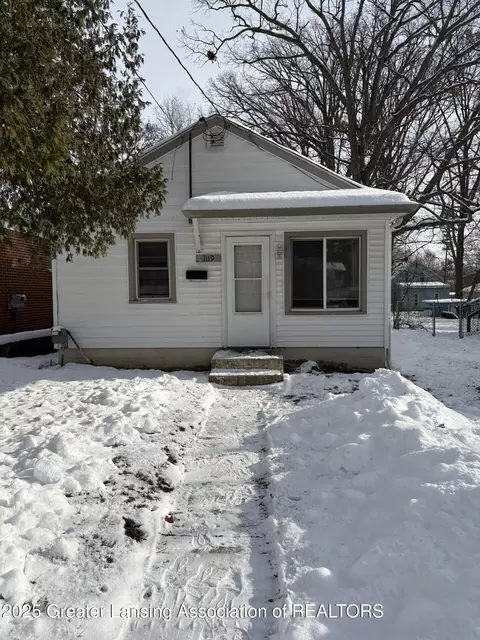 1119 Leslie St, Lansing, MI 48912