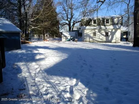 Exterior - 123 S Watkins St, Perry, MI 48872 photo 2 of 3
