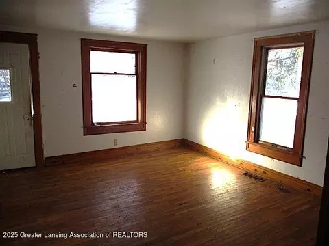Living - 123 S Watkins St, Perry, MI 48872 photo 1 of 1