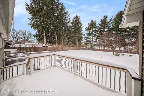 Exterior - 5400 Sharon Dr, Jackson, MI 49203 photo 3 of 5