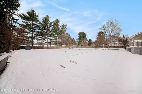 Exterior - 5400 Sharon Dr, Jackson, MI 49203 photo 5 of 5