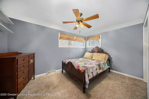 Bedroom - 5400 Sharon Dr, Jackson, MI 49203 photo 3 of 5