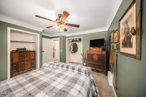 Bedroom - 5400 Sharon Dr, Jackson, MI 49203 photo 2 of 5