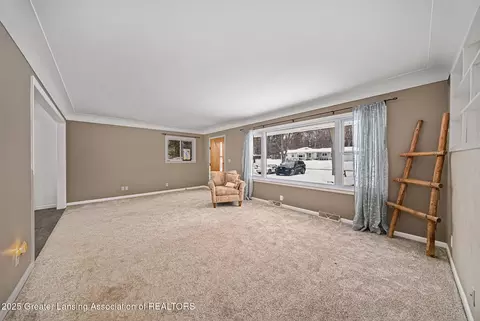 Living - 5400 Sharon Dr, Jackson, MI 49203 photo 1 of 3