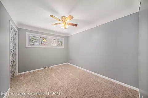 Bedroom - 5400 Sharon Dr, Jackson, MI 49203 photo 5 of 5